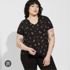 Torrid 2x Black Skeleton Roses Graphic V-Neck Hertitage Slub Tshirt